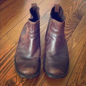 Born HEMLOCK Chelsea boots